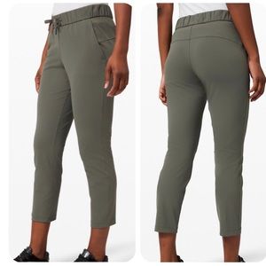 LULULEMON on the fly green skinny pants